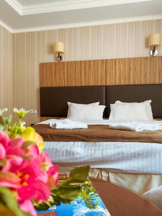 Nomad Hotel Astana Bagian luar foto
