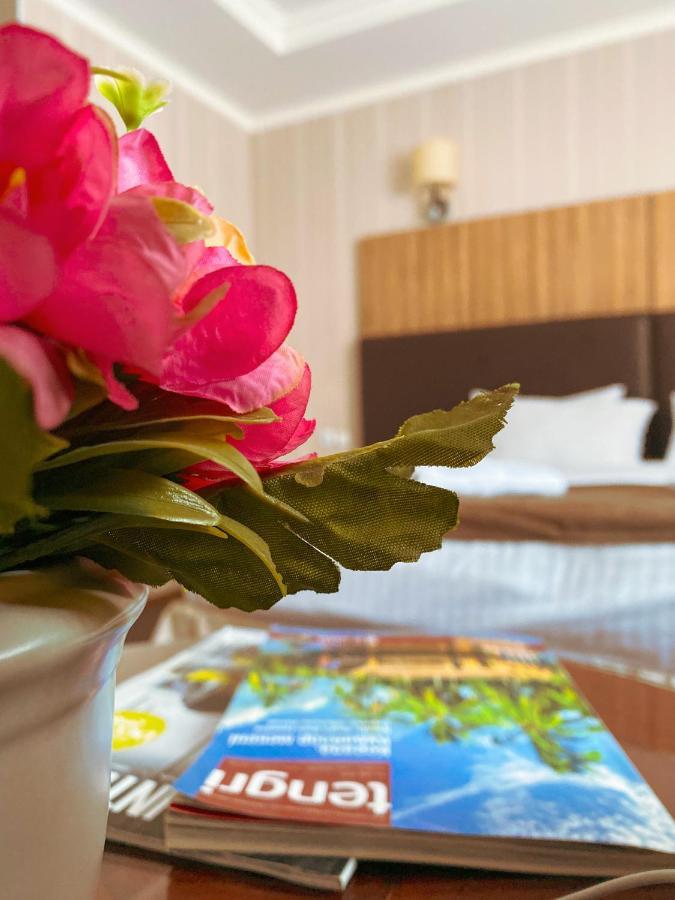 Nomad Hotel Astana Bagian luar foto